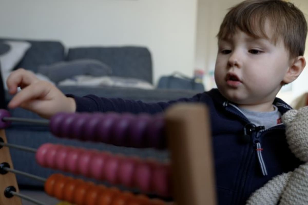 Teddy Hobbs aprendió a leer cuando solo tenía dos años