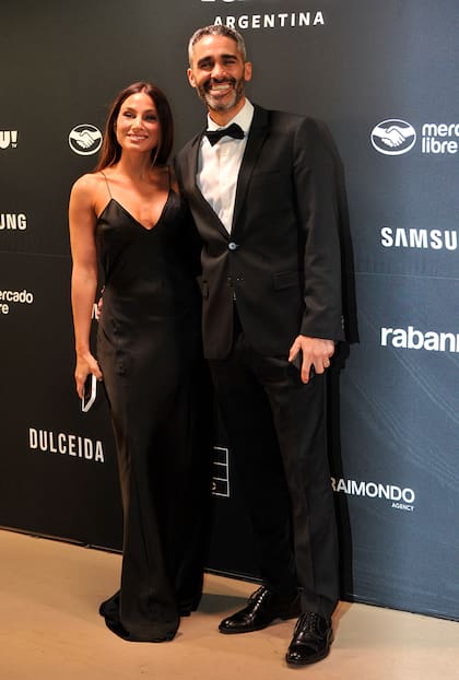 Tefi Russo, nominada en la categoría Gastronomía, junto a su esposo, el Pollo Álvarez