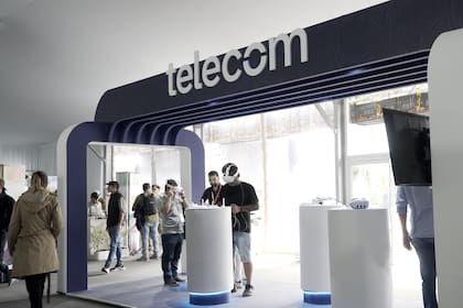 Telecom completó una emisión internacional de obligaciones negociables por 800 millones de dólares