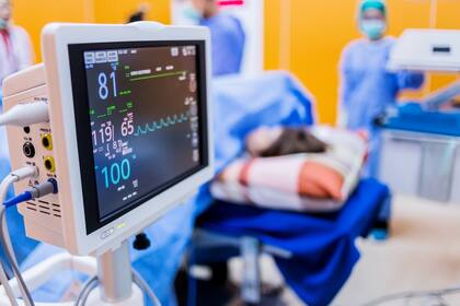 Teleconsultas, incorporación de médicos "reservistas", y ampliación del número de camas de terapia intensiva, son algunas de las medidas que el Gobierno prevé para hacer frente a la pandemia