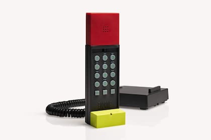 Teléfono “Enorme”