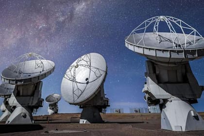 telescopios; Universo; BBC; BBC Mundo; Galileo; Gran Telescopio de Canarias; telescopios ópticos; Satélites: Atacama;; Desierto de atacama; agujero negro; ; Telescopio James Webb ; galaxia M87; James Webb; sistema solar; Júpiter; galaxias;