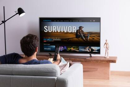 Con Apple TV+, se podrá acceder a deporte en vivo, tener acceso a otras plataformas de contenidos y a cientos de canales premium (Freepik)