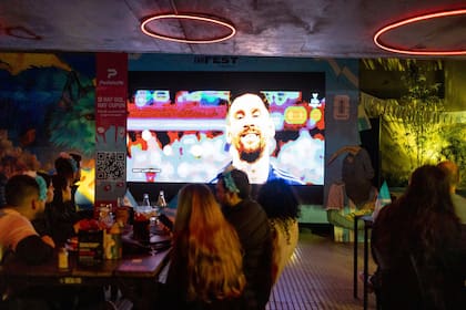 Temple, en Palermo, invita a "alentar a la Selección" para no infringir la normativa de la FIFA que prohíbe promocionar la transmisión del partido desde el bar