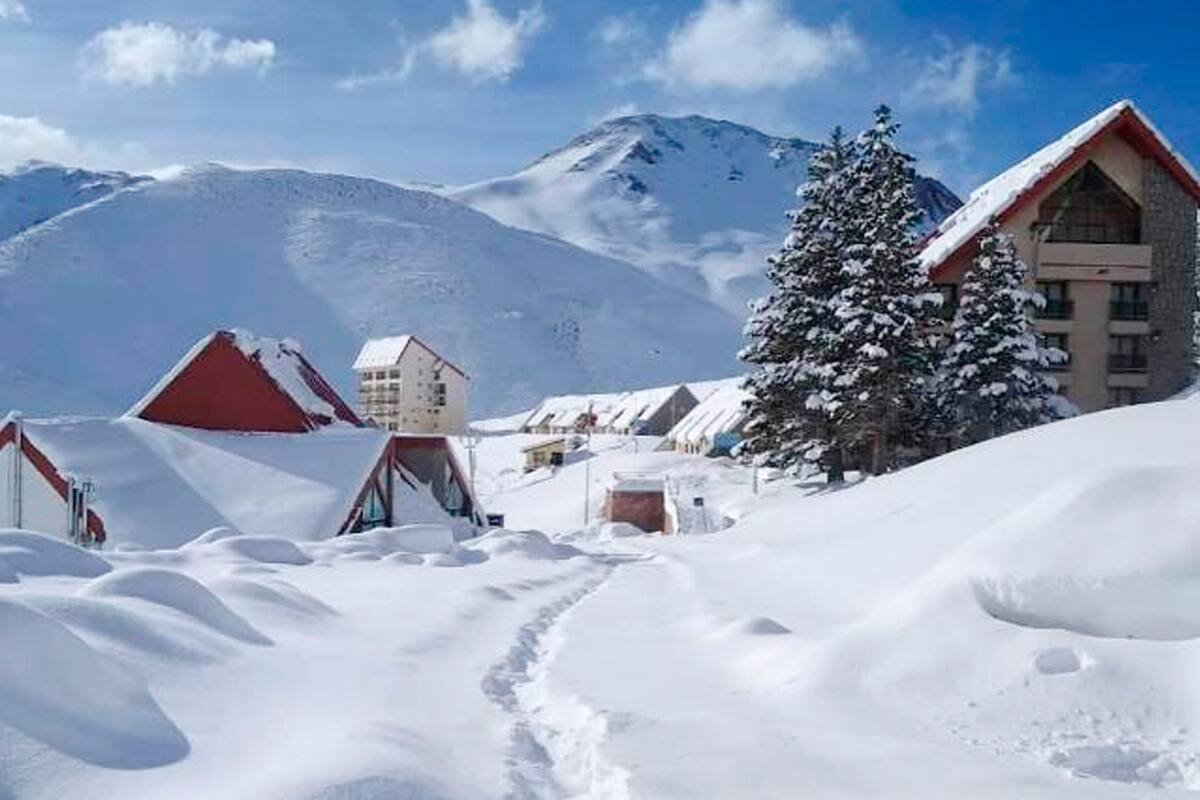 Temporada "en blanco": los centros de esquí del país, cerrados y con nieve récord. Las Leñas.