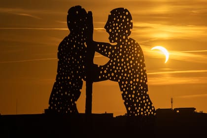Temporadas de eclipses y cambios.