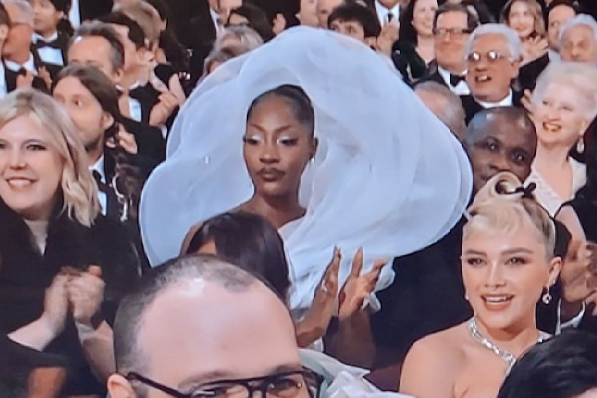 Tems tapó la visual de quienes estaban sentados cerca de ella en los premios Oscar 2023