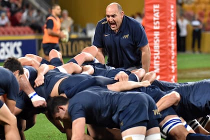 "Tenemos que insistir con volver a tener un scrum dominante", expresó Ledesma.