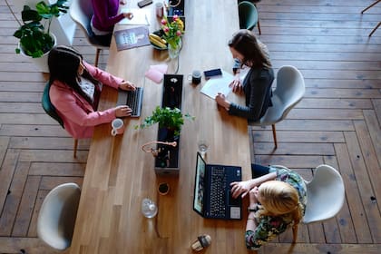 Tener períodos de descanso laboral, ayuda para la salud mental y física de los empleados.