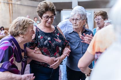 Tener un grupo pequeño de pertenencia puede ser una forma de cuidarse emocionalmente