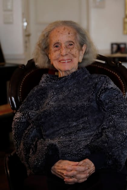 "Tengo 109 años. Es mucho. He hecho una vida buena, con altos y bajos, pero muy buena. Tuve mucha suerte", dice María José
