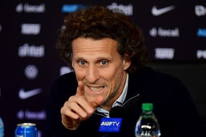 "Tengo un cariño enorme por Luis; tenemos mucha confianza y, si él está seleccionable, es uruguayo", aseguró Diego Forlán sobre la situación del goleador Suárez