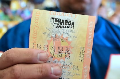 Tenía los cinco números 5, 28, 62, 65, 70 y el 5 del "Mega Ball"