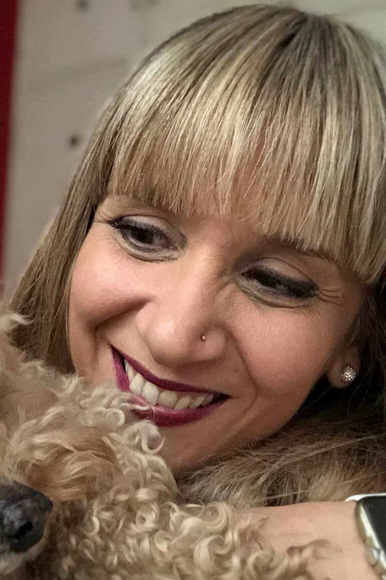 “Tenía muchísima facilidad para cantar y no así para hablar”.