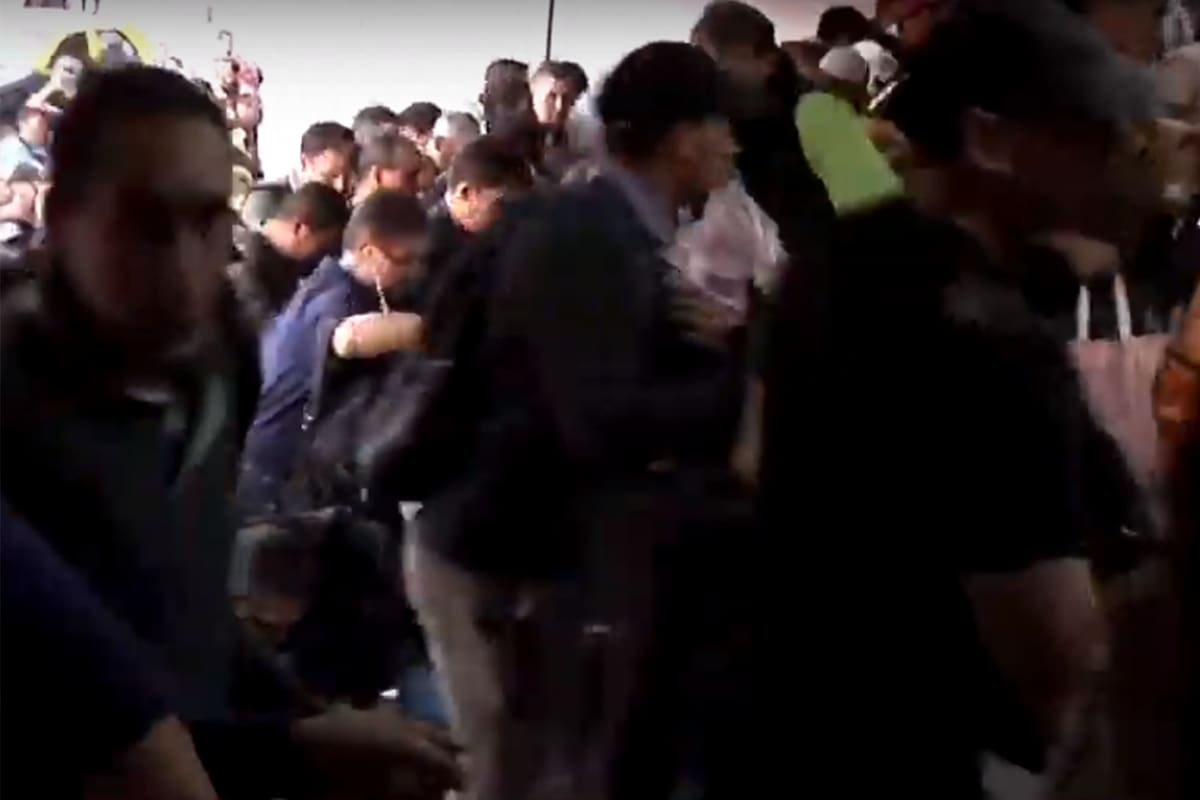Tensión en la estación de Once