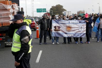 Tensión en Puente 12 por otra protesta de policías bonaerenses por reclamos salariales
