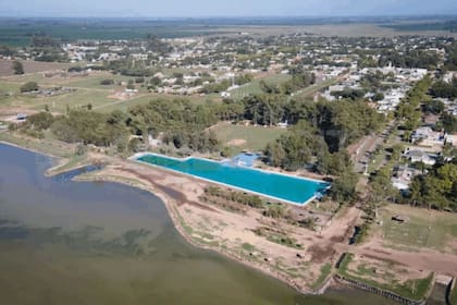 Teodelina, Santa Fe: el pueblo que alberga la pileta más grande del país (Foto: Santa Fe Turismo)