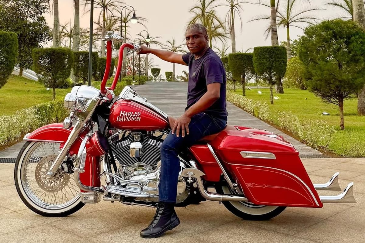 El presidente Teodoro Obiang Nguema festeja su victoria en las elecciones de 2022 junto a su esposa, Constancia Mangue y su hijo, "Teodorín", el vicepresidente