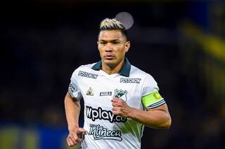 Teófilo Gutiérrez fue suspendido por manosear a una trabajadora de logística