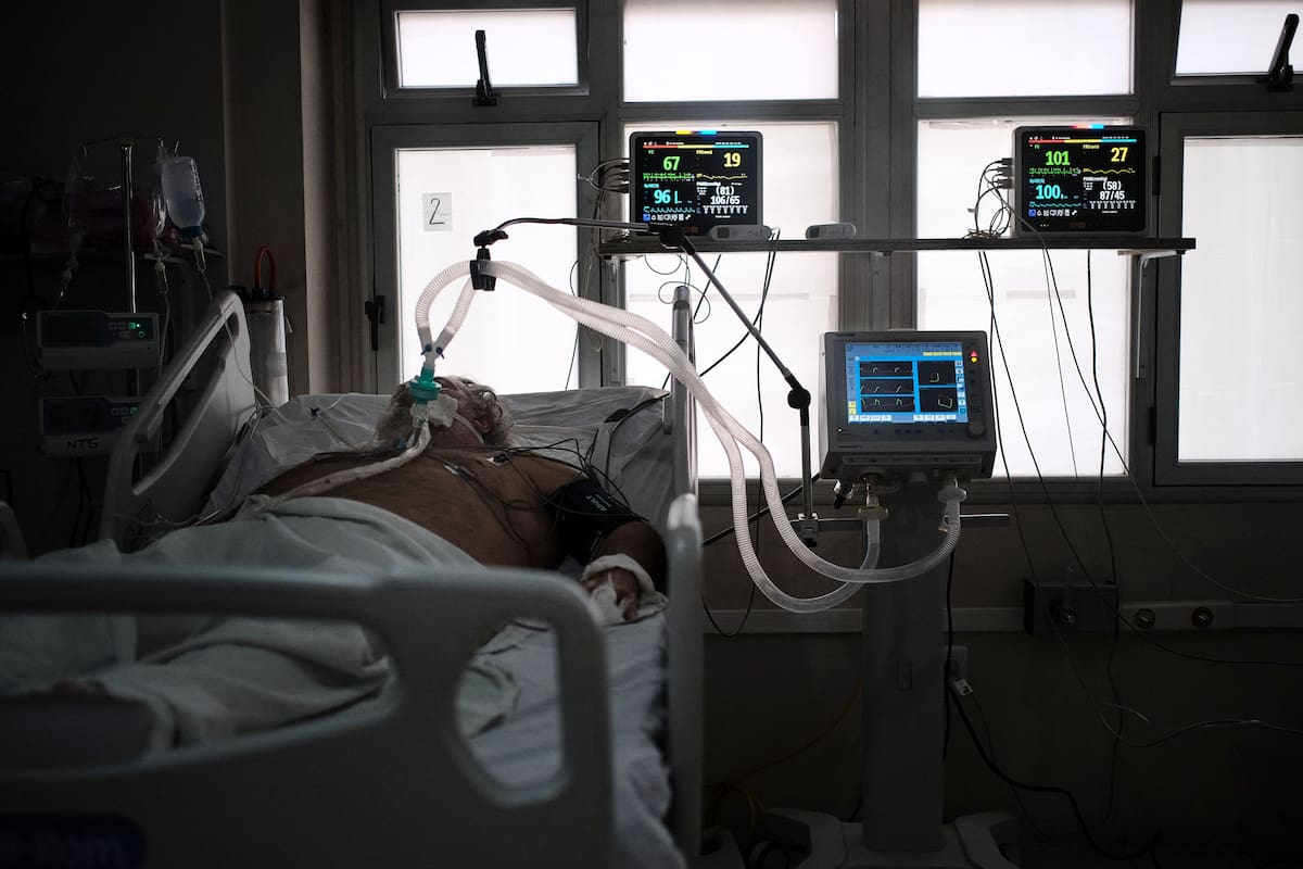 Terapia intensiva del Hospital Dr. Alberto Balestrini de La Matanza durante la pandemia de COVID_19.