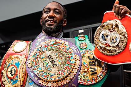 Terence Crawford, campeón en cinco categorías, anunció su retiro