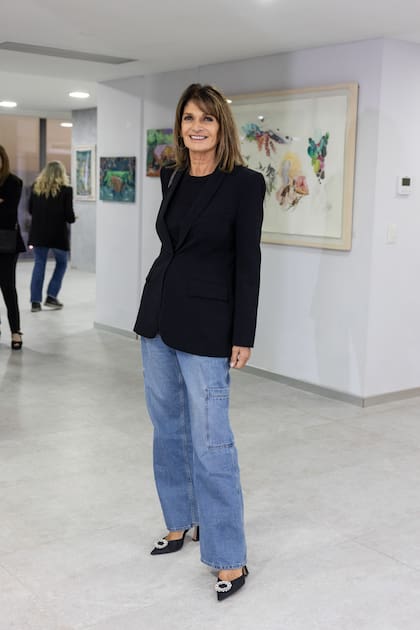 Teresa Calandra, espléndida, asistió al evento de inauguración de "El beso de la selva" invitada por Carminne Dodero.