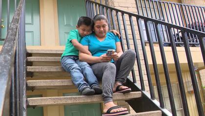 Teresa Coch Tec teme que su marido guatemalteco termine deportado