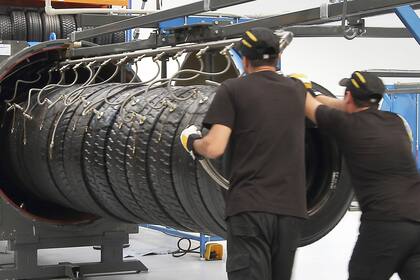 Terminado el proceso los neumáticos quedan listos para ser instalados