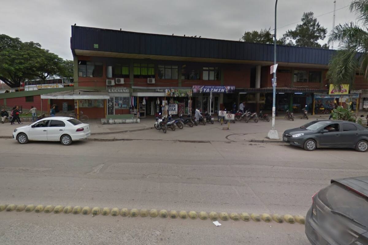 Terminal de ómnibus de la localidad de Libertador General San Martín, Jujuy