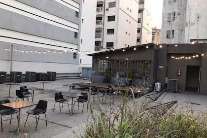 Terraza del Teatro El Picadero, en el Pasaje Enrique Santos Discépolo, esa callecita que une Callao con Corrientes