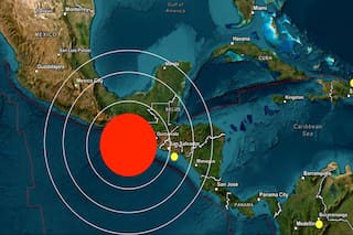 Un fuerte sismo sacude Guatemala, México y El Salvador y se activa una alerta de tsunami