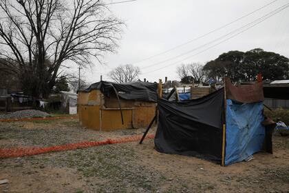 En la provincia de Buenos Aires ya hubo más de 1800 tomas de terrenos en lo que va del año, según una estimación del Ministerio de Seguridad. Según Sergio Berni, hay cinco intentos de tomas de tierras por día en la provincia