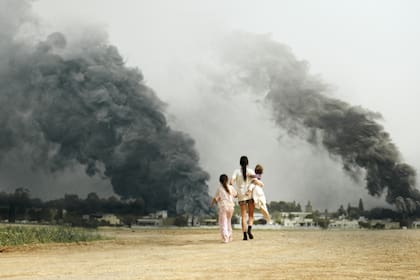 Terroristas en el jardín: una escena de Red Alert, la miniserie sobre los sobrevivientes del 7 de octubre que se puede ver por Paramount+