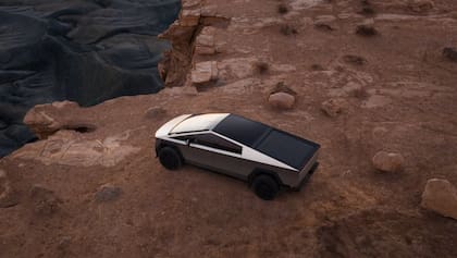 Tesla reduce el precio de la Cyberbeast (X @cybertruck)