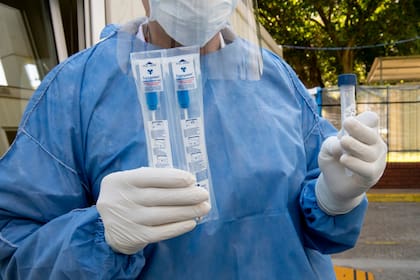 La Argentina superó al Reino Unido en cantidad de contagios y ya está en el puesto 12 entre los que tienen mayor número de infectados por el virus SARS-CoV-2