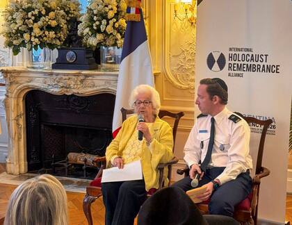 Testimonios en la embajada argentina en Paris