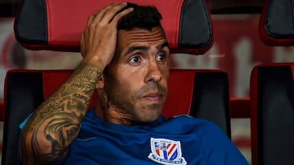 Tevez no es ni suplente en la Superliga china