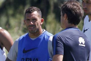Muchos suplentes, pocos titulares y más acción para Tevez: el equipo ante River