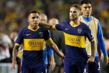 Tevez y Mac Allister, luego de un triunfo amargo para Boca