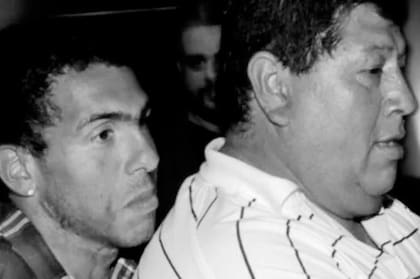 Sin ser su padre de sangre, Don Segundo Tevez fue el hombre que crió a Carlitos y al que siempre llamó "papá"