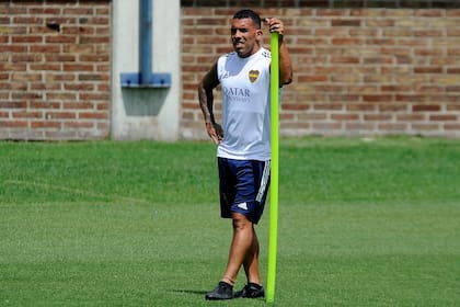 Tevez ya quedó en libertad de acción, pero continúan las gestiones para renovar con Boca