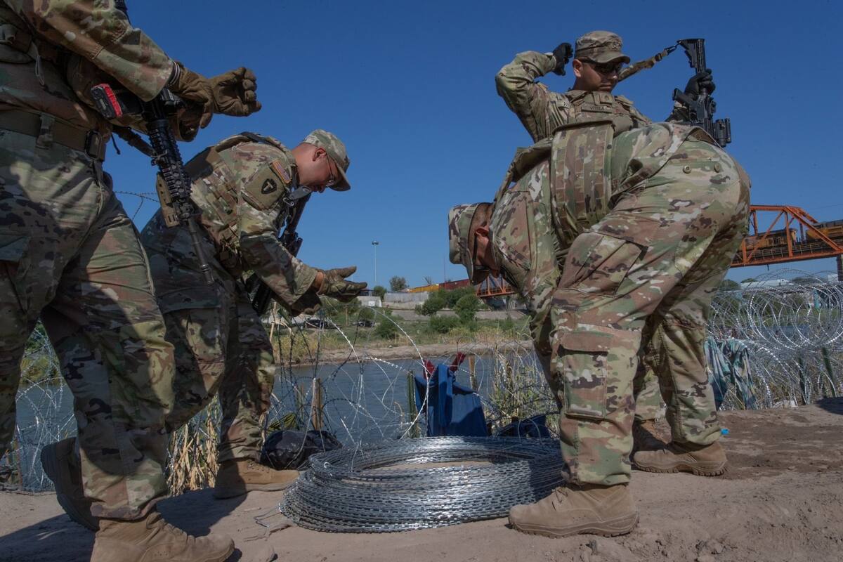 Texas colocó nuevo alambre de púas en una propiedad privadad cerca de Eagle Pass (foto de archivo)