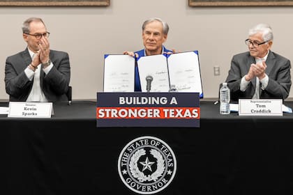 Texas endurece sistema de fianzas: jueces deberán negar libertad a acusados de delitos violentos sin prueba 'clara' de no peligrosidad