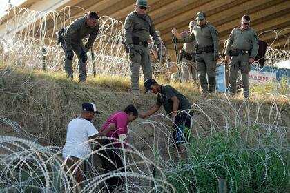 Texas es uno de los estados que implementó medidas extremas en su frontera