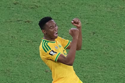 Thalente Mbatta, de Sudáfrica, celebra la victoria ante Corea del Sur en un duelo mundialista disputado en Monterrey, el miércoles 24 de junio de 2026 (AP Foto/Dolores Ochoa)