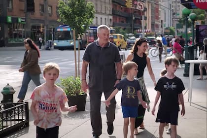 The Baldwins es el docureality que sigue la vida de la familia de Alec Baldwin, su esposa Hilaria y sus hijos