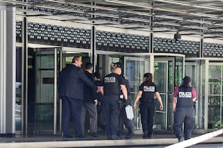 Six bomb threats in barely 12 hours