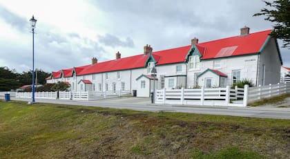 The Falkland Islands Company ofrece servicios de construcción, seguridad, logística y turismo, entre otros