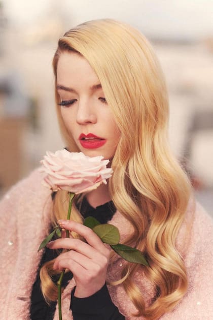 The Hollywood Reporter publicó la lista The New Hollywood A-List, donde figuran los actores y actrices más solicitados del momento. Anya comparte podio con Florence Pugh y Regé-Jean Page, mundialmente conocido por la serie de Netflix Bridgerton.
