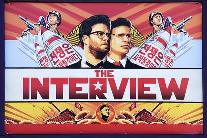 La película de la polémica es una comedia y relata un complot ficticio de la CIA para matar al líder norcoreano Kim Jong-un